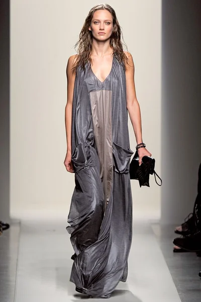 Look 13